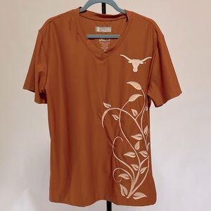 🍃🍂BUNDLE SALE ELIGIBLE Klutch Texas Longhorns ladies shirt NWT fits like XL